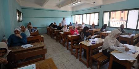 اليوم.. طلاب أولى ثانوي يؤدون امتحان الفرصة الثانية للبرمجة والذكاء الاصطناعي