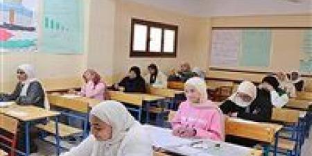 غدًا.. 214 ألف طالب يؤدون امتحانات الشهادة الإعدادية بالقاهرة داخل 746 لجنة