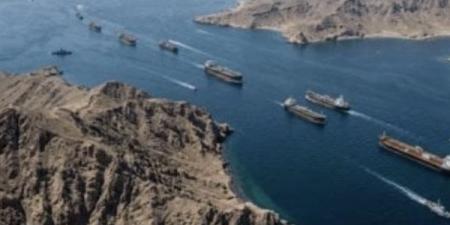 عاجل..طهران تهدد واشنطن بورقة الممرات المائية