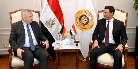 وزير الصناعة يبحث مع سفير ألمانيا لدى مصر سبل تعزيز التعاون الصناعي بين البلدين