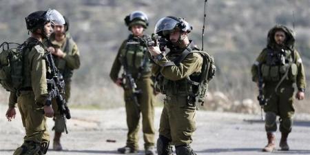 إصابة 3 من عائلة فلسطينية برصاص الاحتلال في الخليل